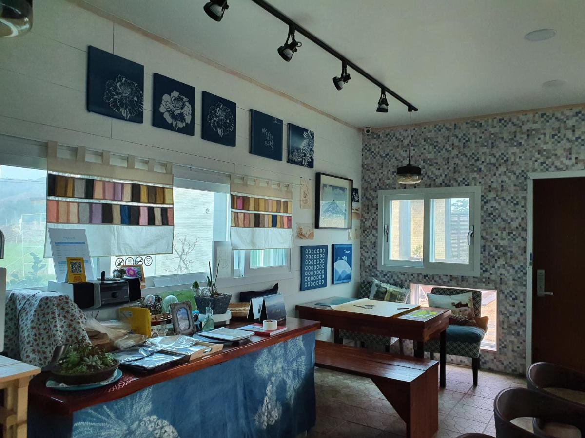 Wind Jeju Cafe & Pension Seogwipo Luaran gambar